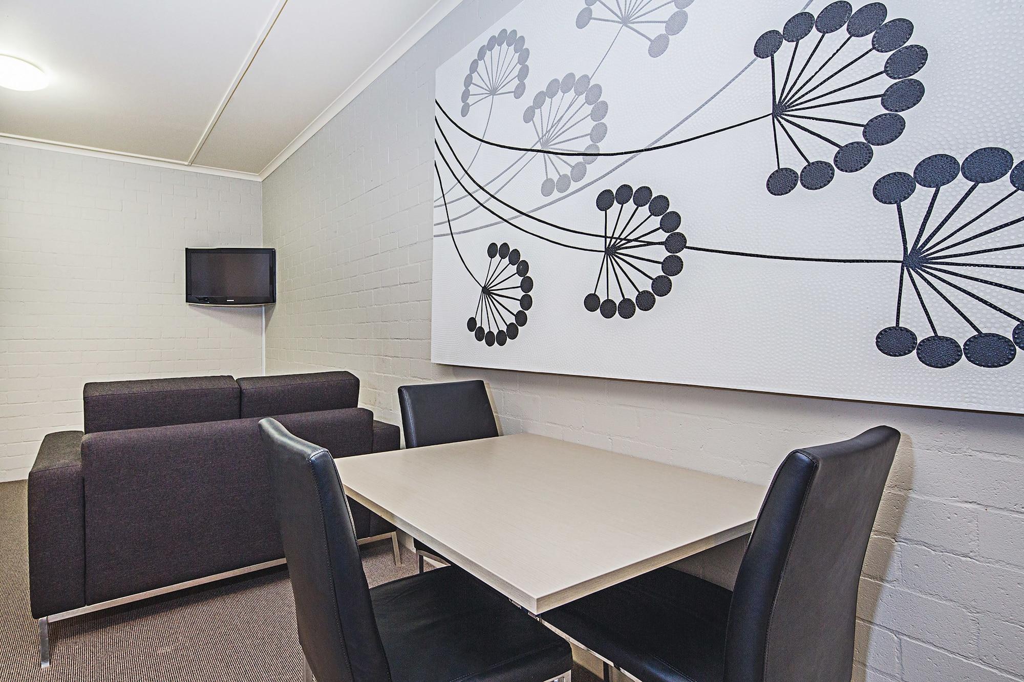 Mantra Pavilion Hotel Wagga Wagga Buitenkant foto